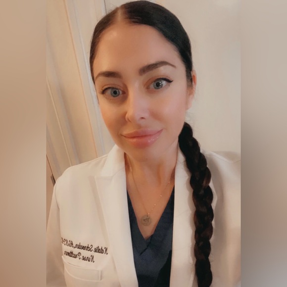 Meet your Posher, Natalie - Picture 2 of 6